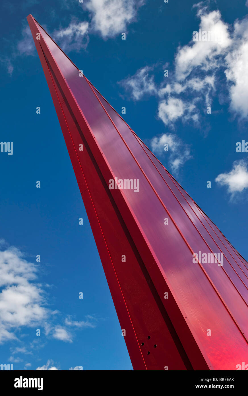 Der 10. Serpentine Gallery Pavillon, entworfen vom Architekten Jean Nouvel im Hyde Park, London. Stockfoto