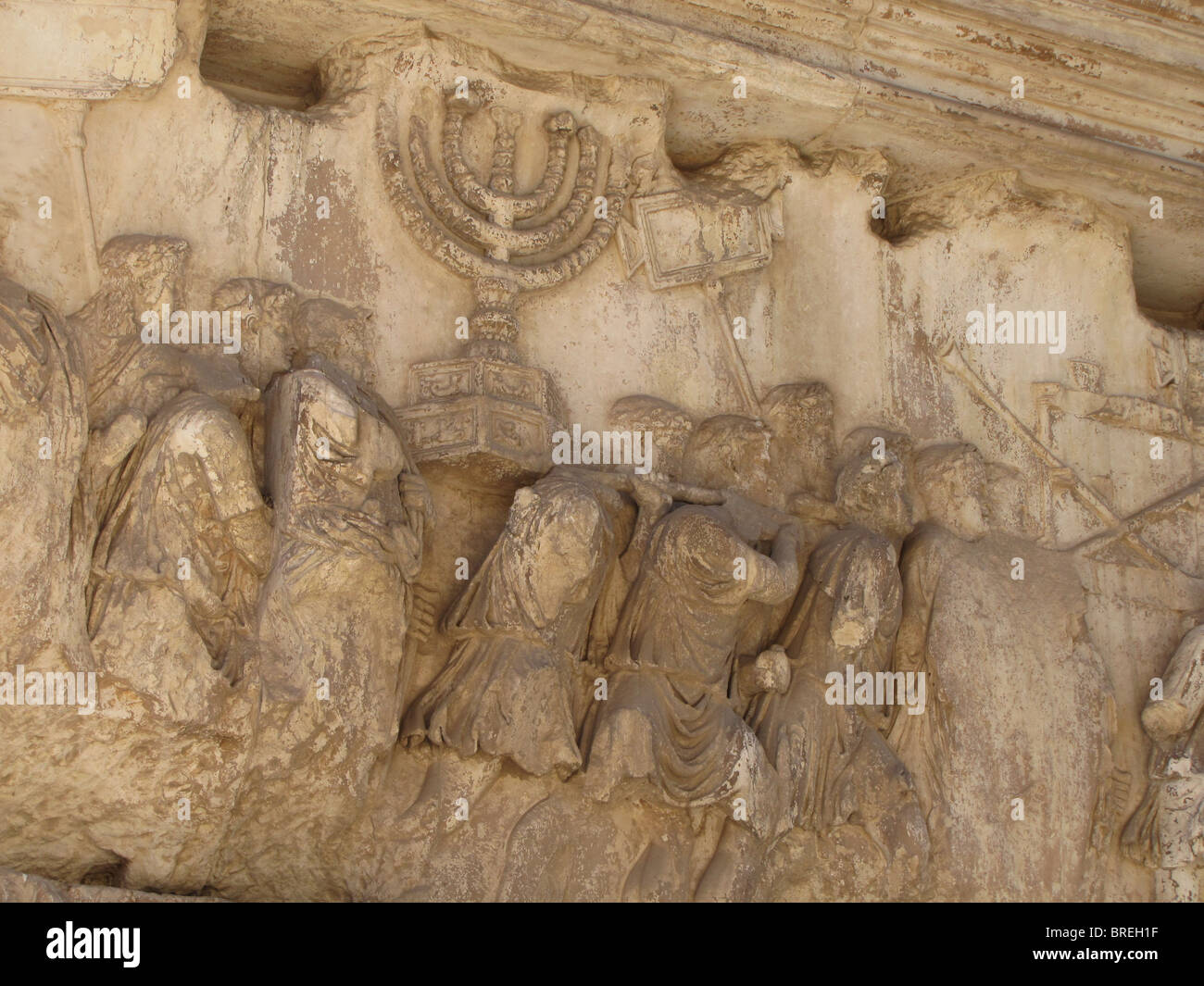 Italien, Rom, Bogen von Titus (Titus Tor oder Arcus Titi) – die Eroberung von Jerusalem. Stockfoto
