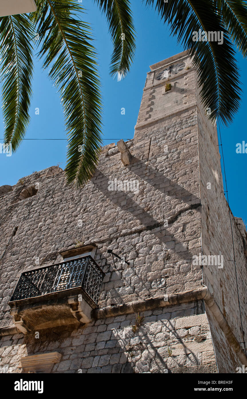 Venezianischen Turm beherbergt, Fischerhütte Museum, Komiza, Insel Vis, Dalmatien, Kroatien Stockfoto