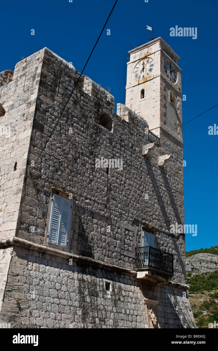 Venezianischen Turm beherbergt, Fischerhütte Museum, Komiza, Insel Vis, Dalmatien, Kroatien Stockfoto