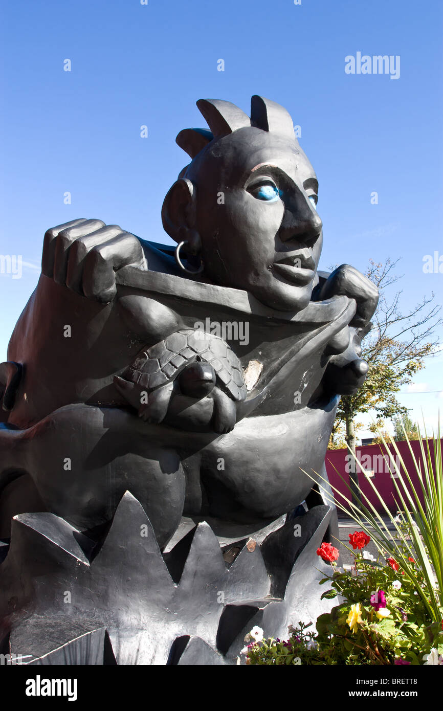 Tag des Sports durch Mike Winstone. Befindet sich In hohen Weststraße, Gateshead. Eine große 4m hohe Skulptur und eine bekannte Sehenswürdigkeit. Stockfoto
