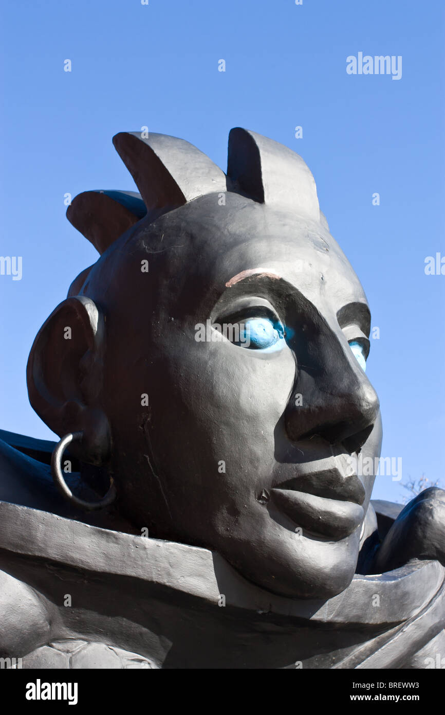 Tag des Sports durch Mike Winstone. Befindet sich In hohen Weststraße, Gateshead. Eine große 4m hohe Skulptur und eine bekannte Sehenswürdigkeit. Stockfoto