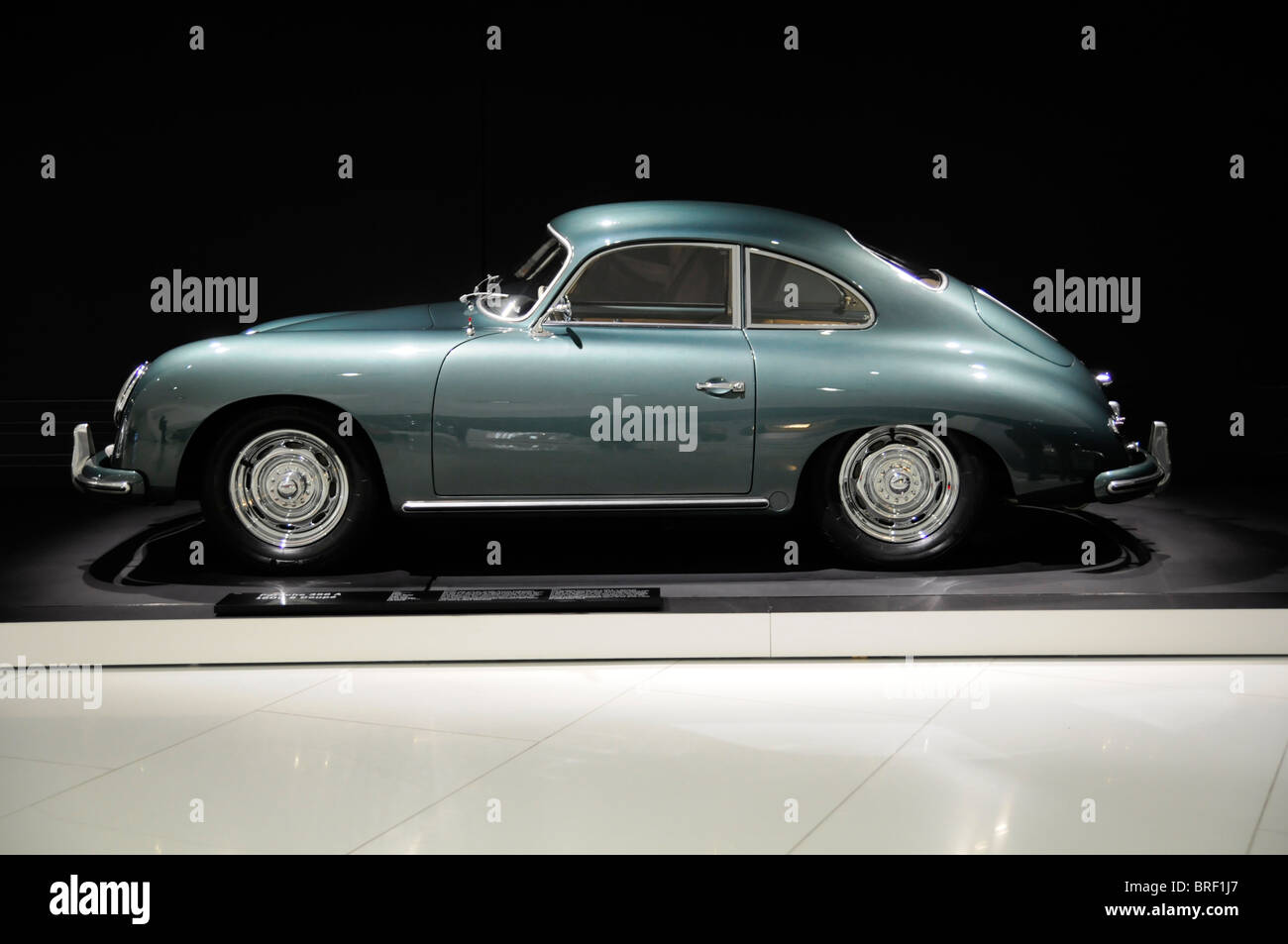 Porsche 356, neue Porsche Museum, Stuttgart, Baden-Württemberg, Deutschland, Europa Stockfoto