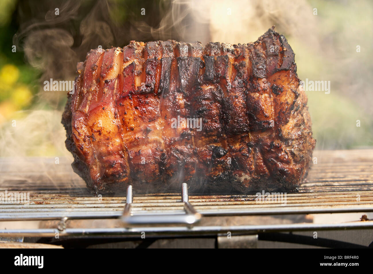Zubereitung der schweineschulter -Fotos und -Bildmaterial in hoher ...