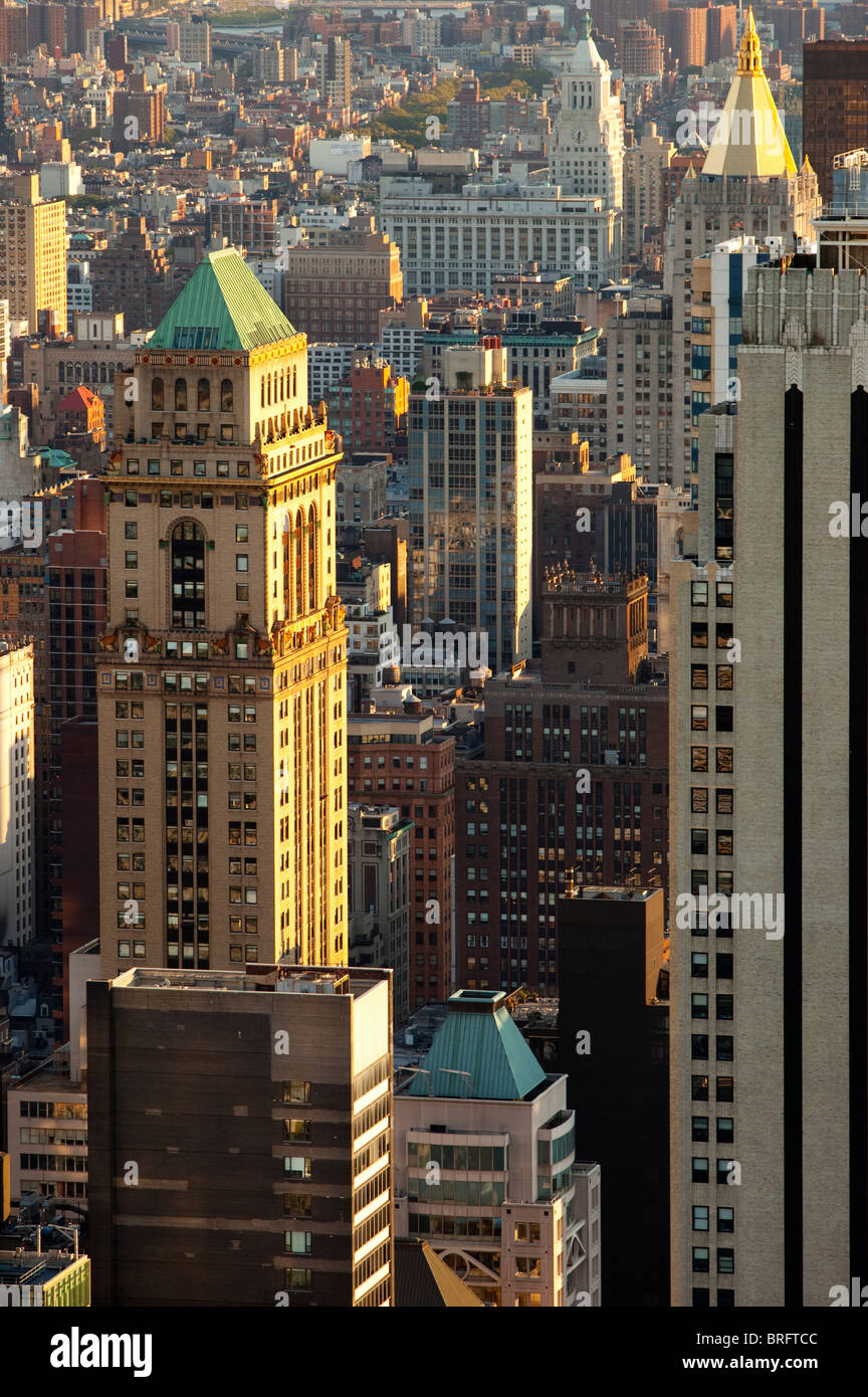 Am späten Nachmittag über die Gebäude von Manhattan, New York City USA anzeigen Stockfoto