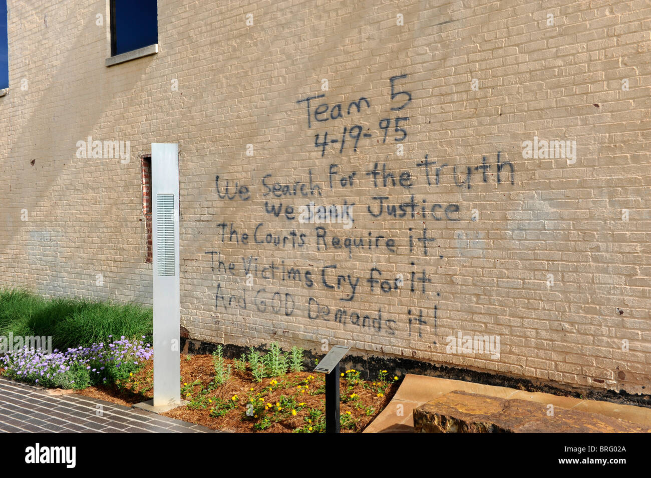 Graffiti Marken Website von Oklahoma City Bombing Website Alfred P Murrah Gebäude National Memorial Stockfoto