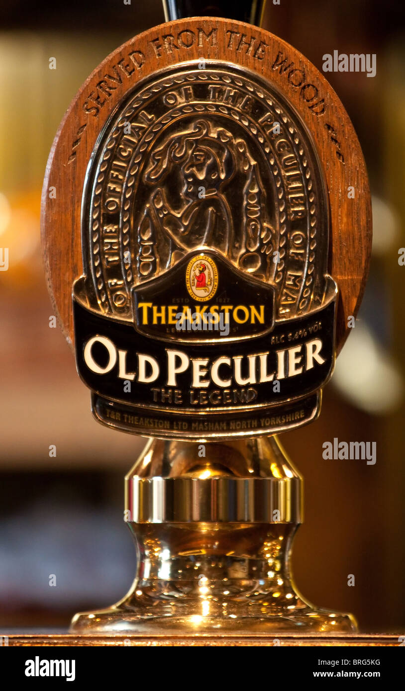 Theakston Old Peculier Bar Pumpe Stockfoto
