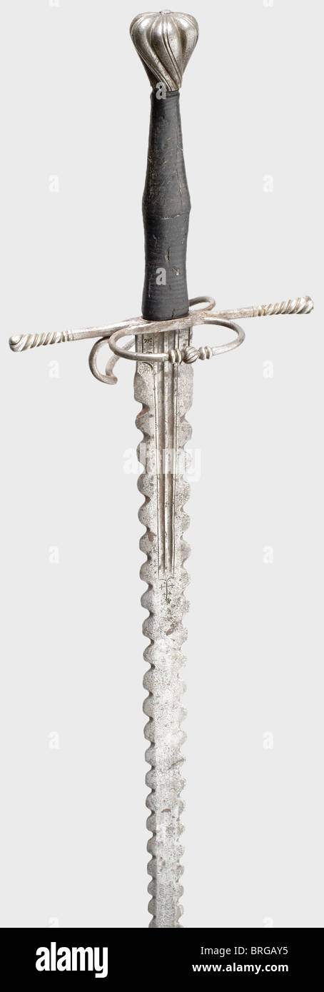 Ein deutsches, halb-handgeschwerttes Schwert mit einer gewellten Klinge,  ca. 1560 gerippte Klinge mit doppelten Fullern im oberen Viertel auf beiden  Seiten und ein Paar smith's Marks an der Basis der Vorderseite. Eisen