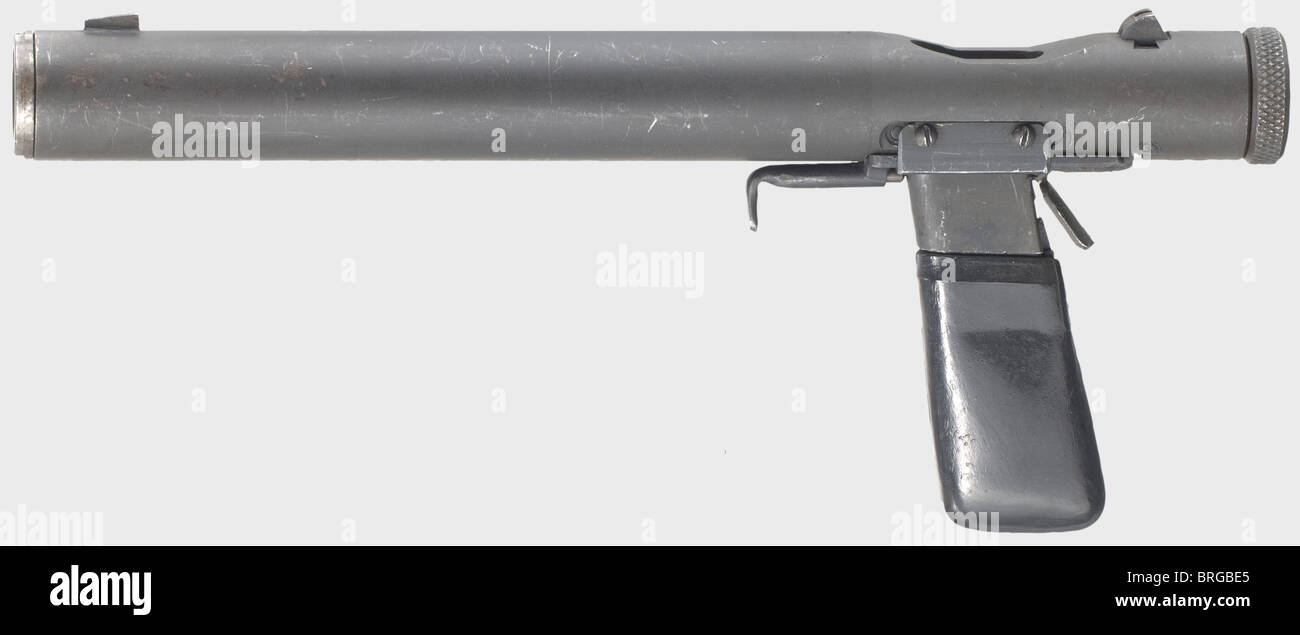 Eine Welrod Schalldämpferpistole, Kaliber 7.65 mm, Nr. 11419.passende Nummern.Laufrad mit 20 Gasausgängen, Länge 111 mm.Gesamtlänge 310 mm.6-Schuss Magazin in schwarzen gummibeschichteten Takedown Griff integriert.Festes Verriegeln durch Schloss und Drehverschrauben.so genannte "Typ D" mit zweiteiliger Jacke und dem vorderen Teil vernietet an den Laufteil.Sehenswürdigkeiten U-Notch Heckscheibe mit Post Front Sight.No Inschriften, nur US-Stern, Quadrat und Seriennummer auf der Unterseite der Schraube housing.Complete original anthrazit Phosphat Beschichtung, schwache Lagerung Marken. Spalt Mündungsschraube, zusätzliche-Rechte-Clearences-nicht verfügbar Stockfoto