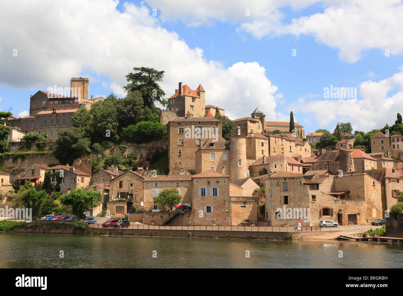 Puy-l'Eveque an den Ufern des Flusses Lot in Südfrankreich Stockfoto