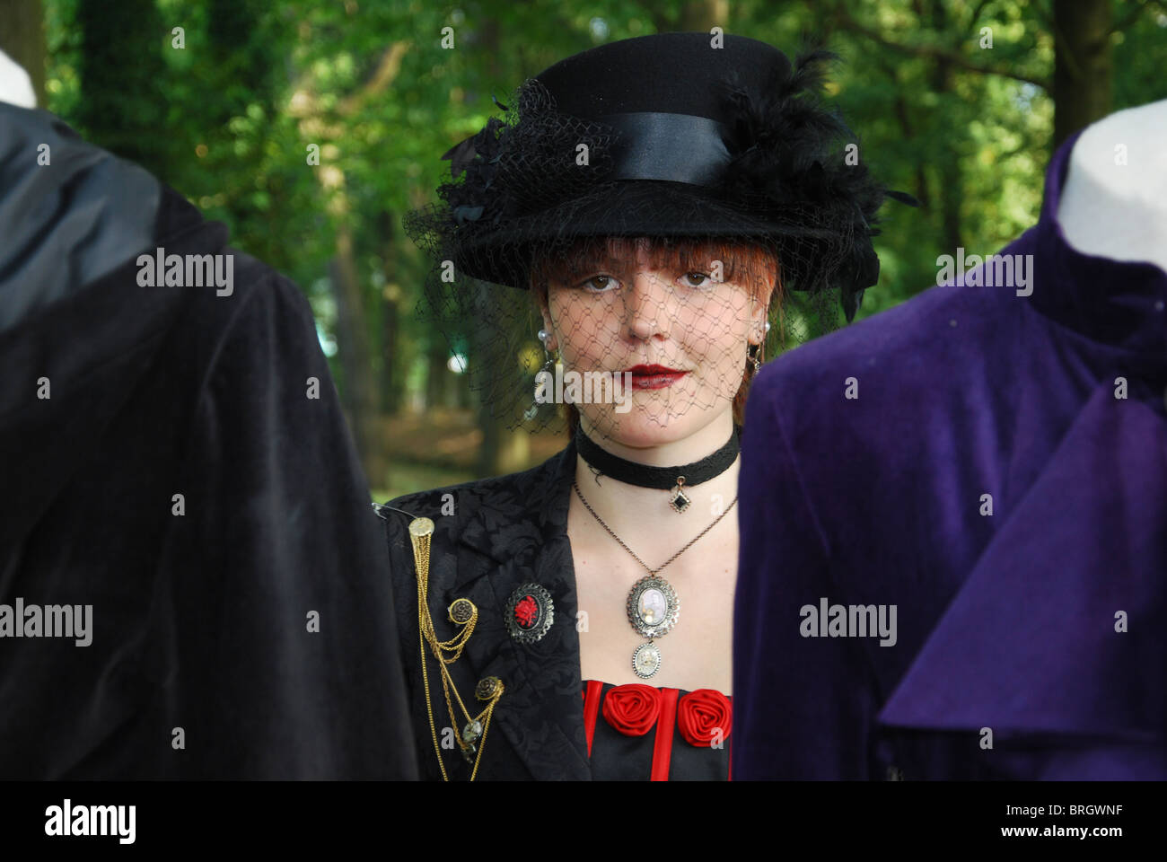 bunte Dame an Elf Fantasy Fair Arcen Niederlande Stockfoto