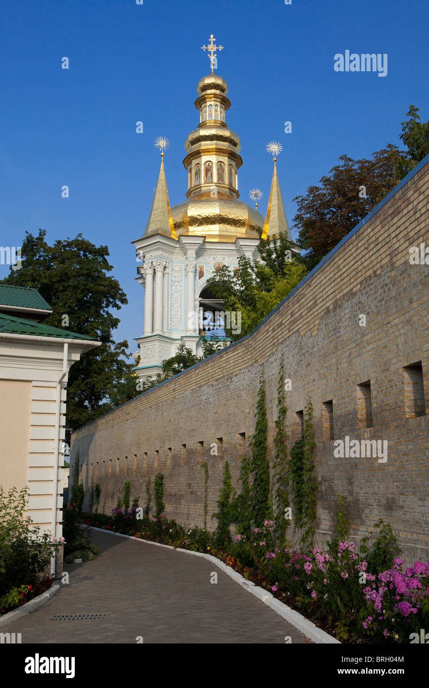 Glockenturm der Geburtskirche der Jungfrau (1696) im Kiew Pechersk Lavra - Kiew Kloster der Höhlen in Kiew, Ukraine Stockfoto