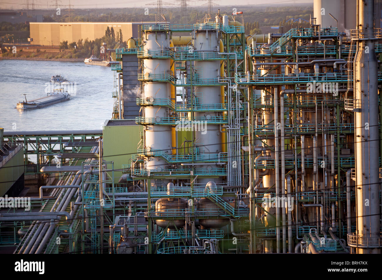 Gas-Kläranlage für die Thyssenkrupp Schwelgern Stahl-Fabrik, Duisburg, Nordrhein-Westfalen, Deutschland. Stockfoto