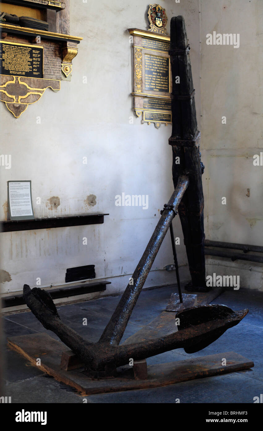 Ein Anker des Typs im Einsatz zur Zeit der Schlacht von Trafalgar, jetzt in der St.-Nikolaus-Kapelle in King's Lynn angezeigt. Stockfoto