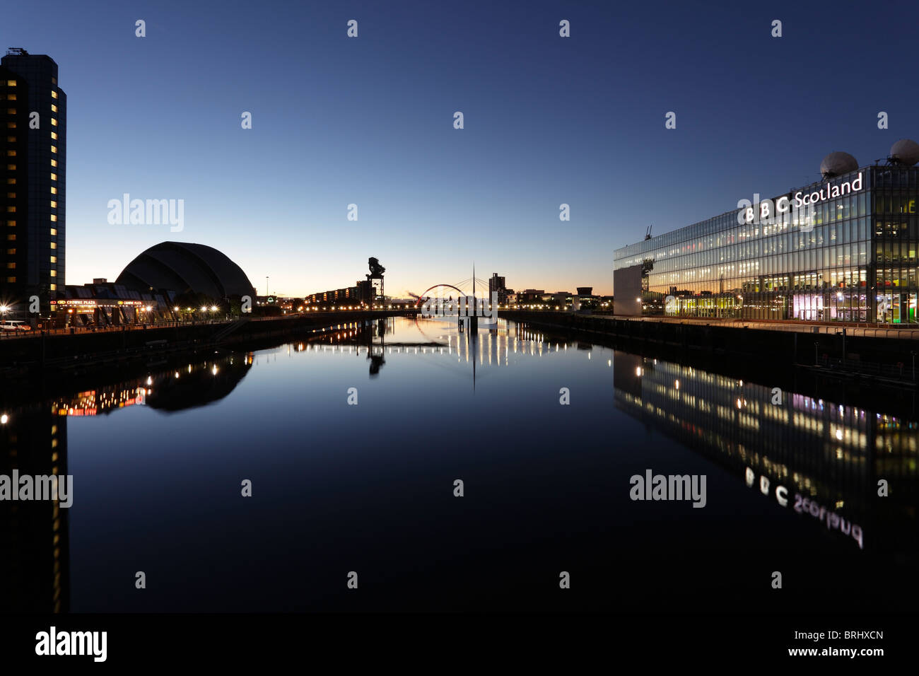 Glasgow Sonnenaufgang Blick nach Osten entlang des Flusses Clyde, Schottland, Großbritannien Stockfoto