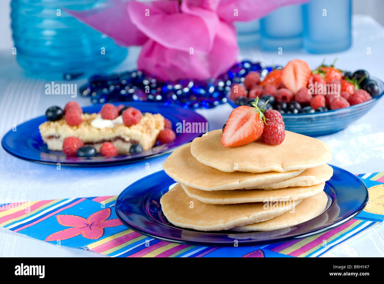 Pfannkuchen mit Beeren Stockfoto