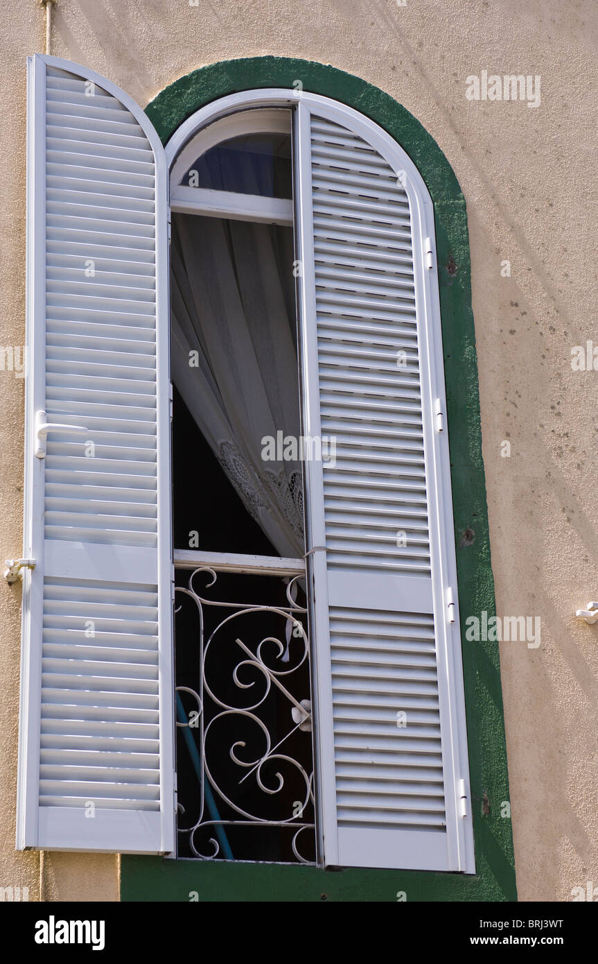 Fenster in Mosteiros, San Miguel, Azoren, Portugal. Stockfoto