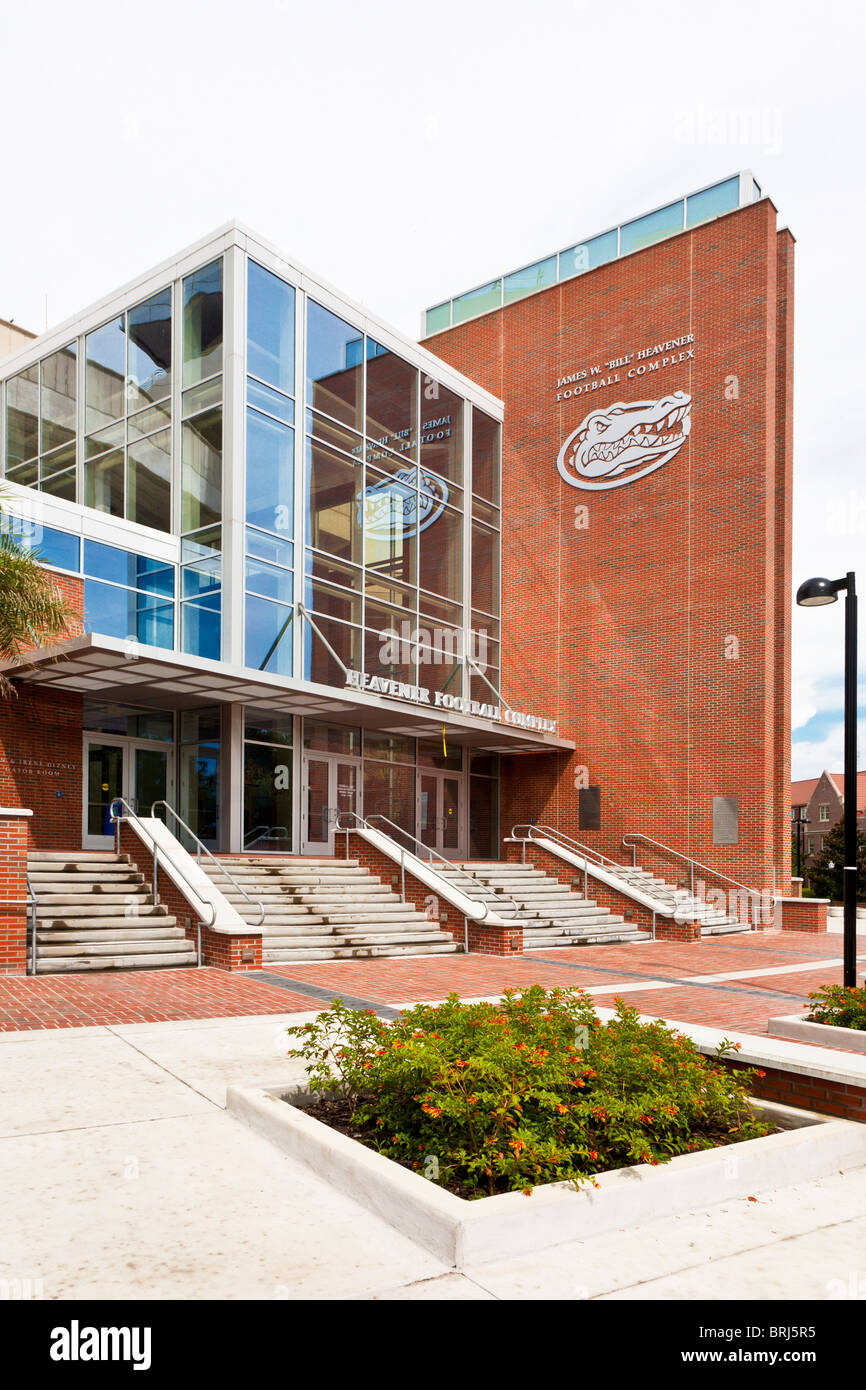James W. Bill Heavener Football Complex auf dem Campus der University of Florida, wo die Florida Gators beheimatet sind Stockfoto James W. Bill Heavener Football Complex auf dem Campus der University of Florida, wo die Florida Gators beheimatet sind Stockfoto
