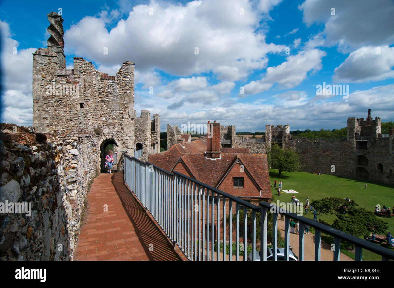 Blick entlang der Wälle Framlingham Castle Stockfoto