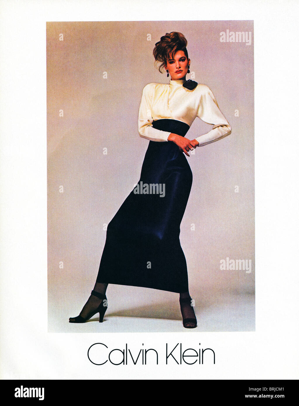 Klassische calvin klein Werbung - Werbung für Modedesigner Calvin Klein im  amerikanischen Modemagazin um 1983 Stockfotografie - Alamy
