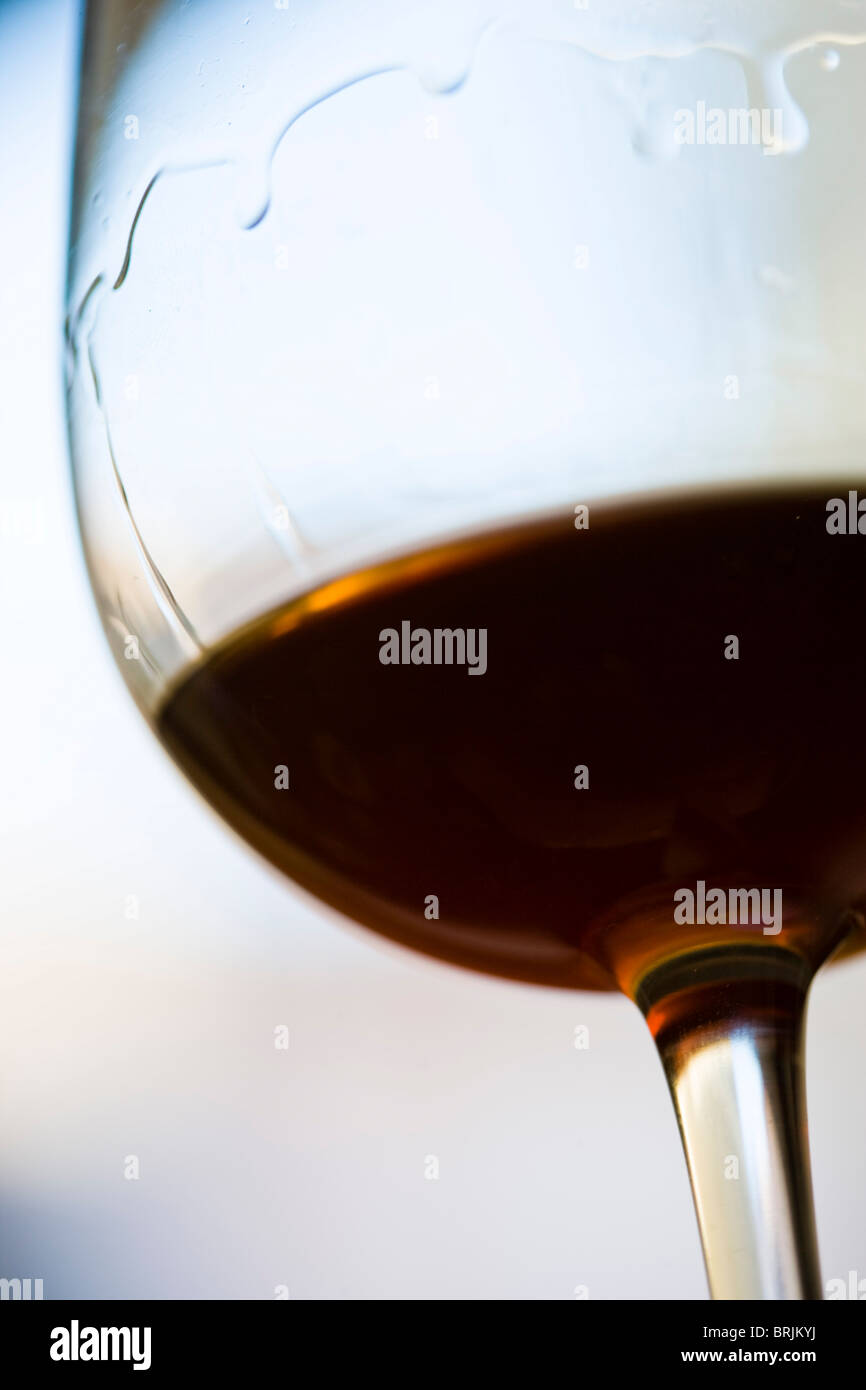 Tränen der Wein im Glas Wein Stockfoto