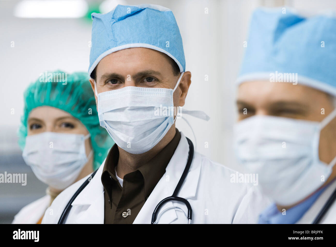 Ärzte, OP-Masken tragen Stockfoto