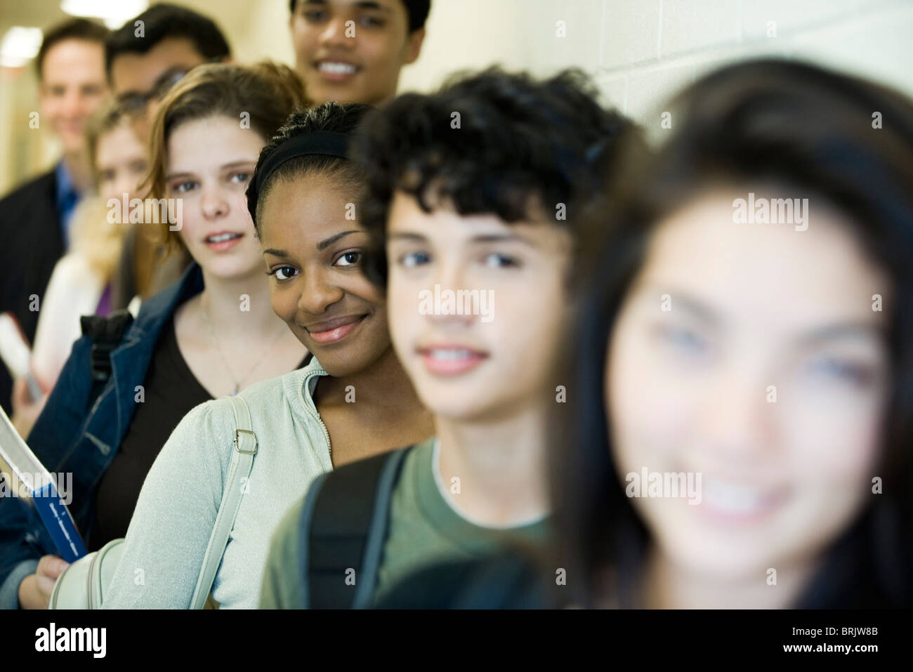 Studenten, die in der Schlange Stockfoto