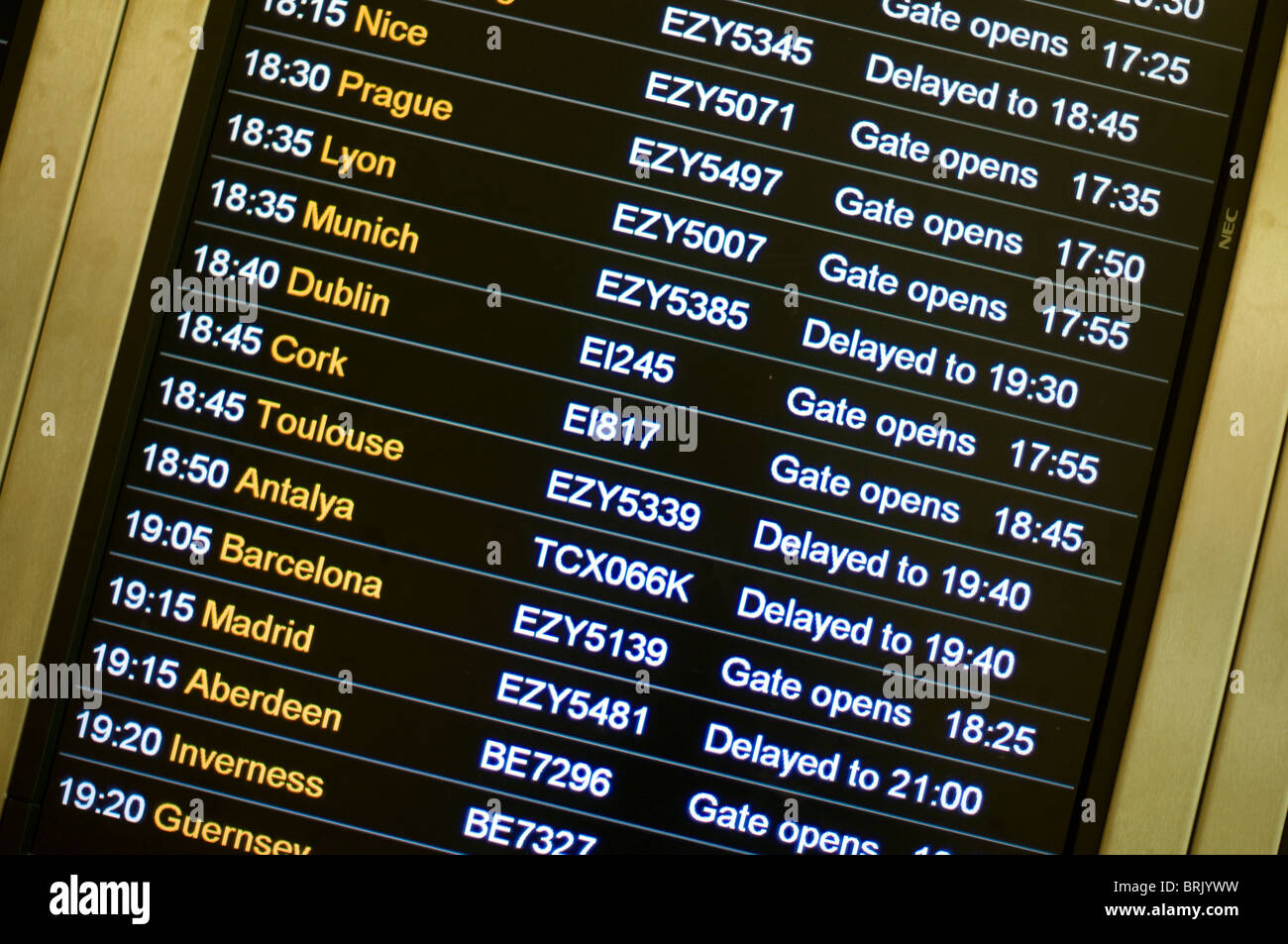 Abflüge Board Verzögerungen generische Flughafen Stockfoto