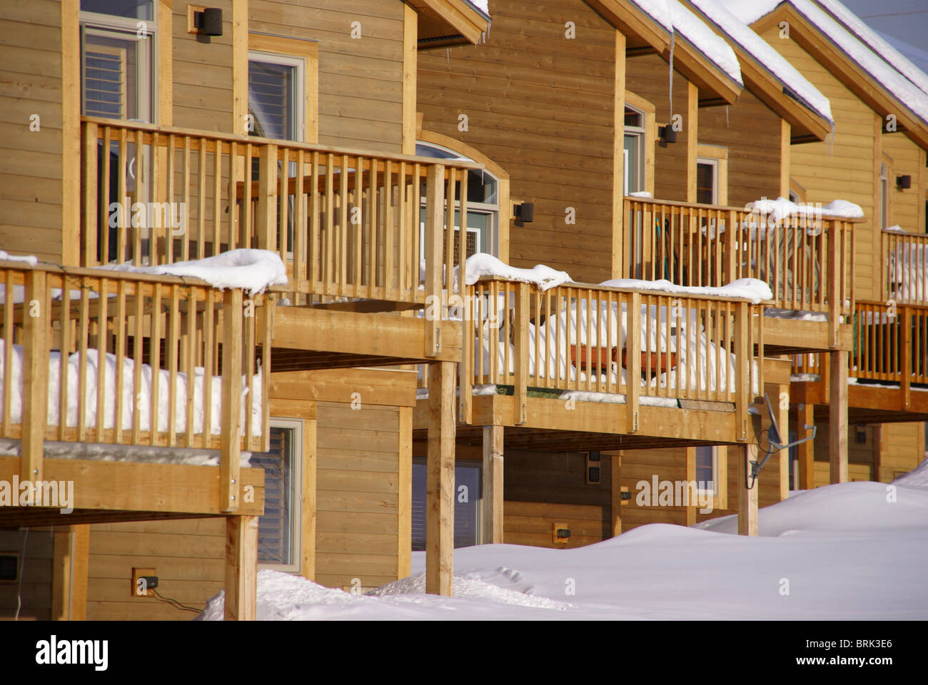 Stadthäuser nach schweren Schneesturm, Steamboat Springs, Colorado Rocky Mountains Stockfoto