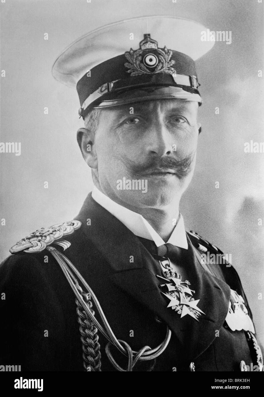 Portrait-Foto um 1900 von Kaiser Wilhelm II (1859-1941) - der letzte deutsche Kaiser und König von Preußen (1888-1918). Stockfoto
