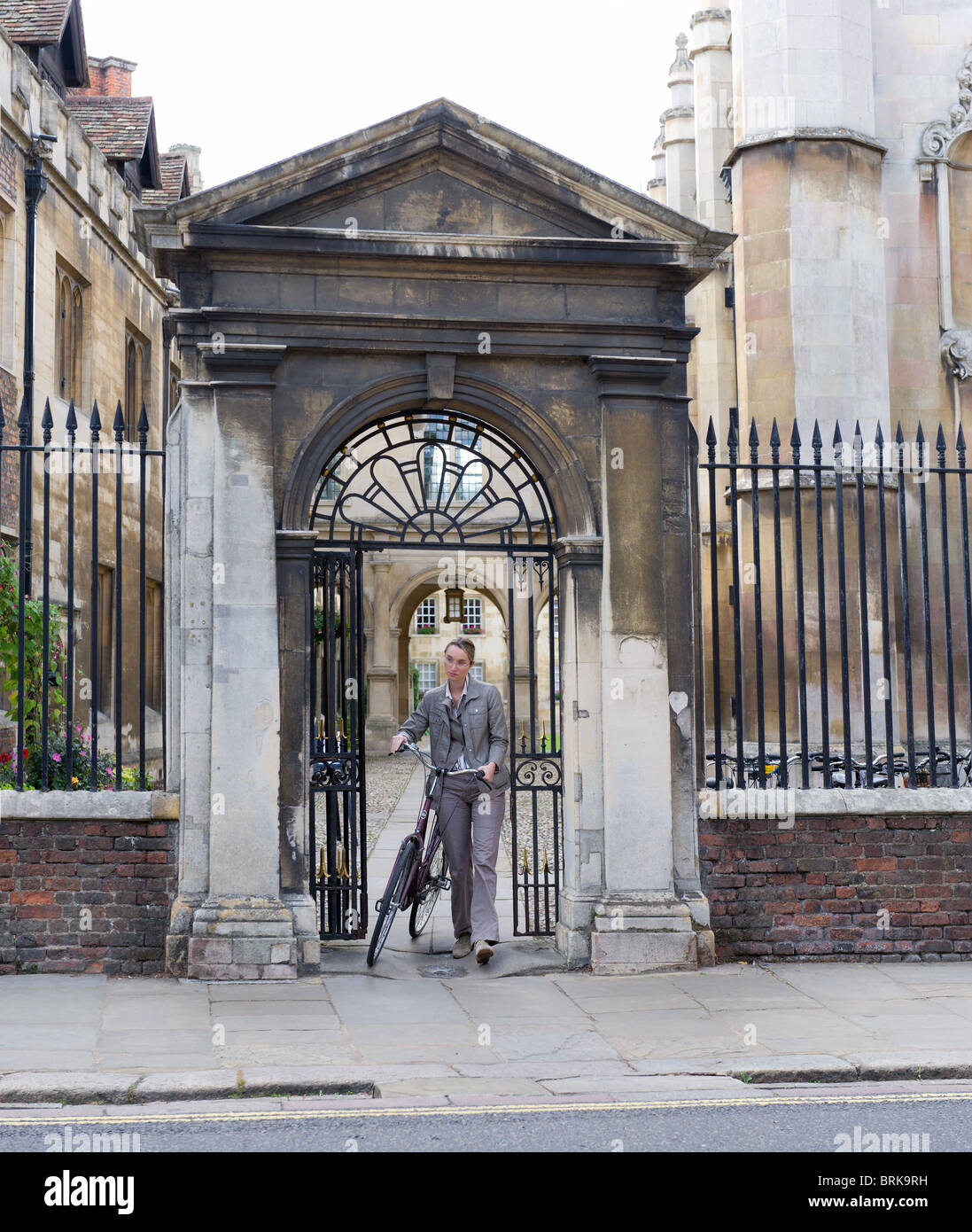 Eingang/Ausgang Tor am Peterhouse College der Universität Cambridge Stockfoto