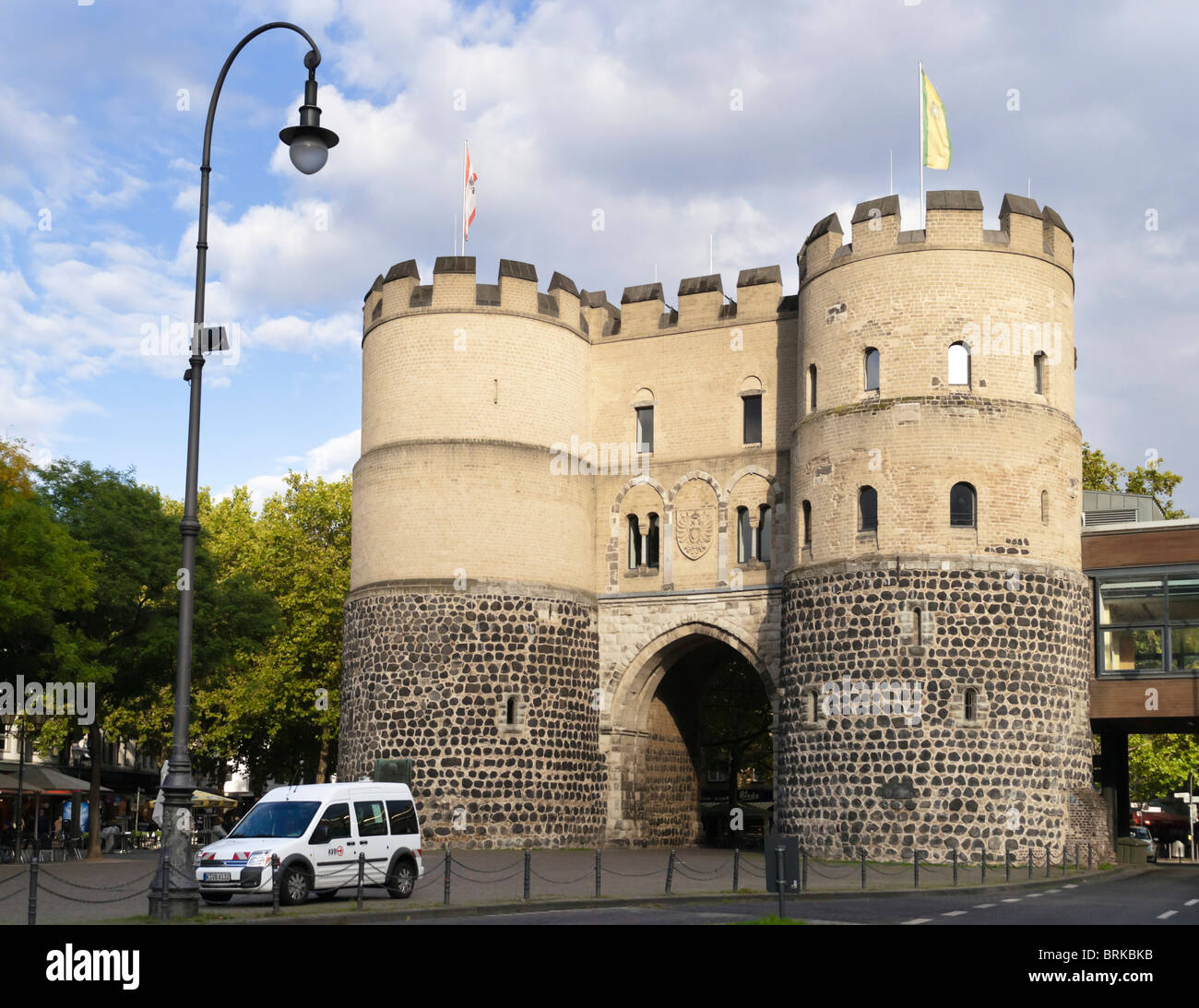 Köln - das Westtor der alten Stadt und römischen Mauer am Rudolphsplatz Stockfoto