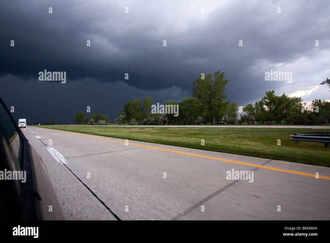 Auf der Flucht vor einem schweren Thudnerstorm im ländlichen Nebraska, 24. Mai 2010. Stockfoto