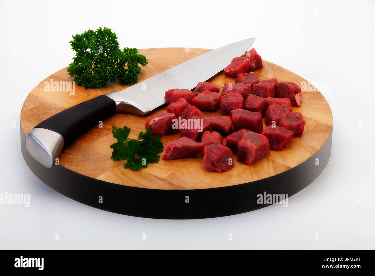Steak und Messer auf ein Schneidebrett. Stockfoto