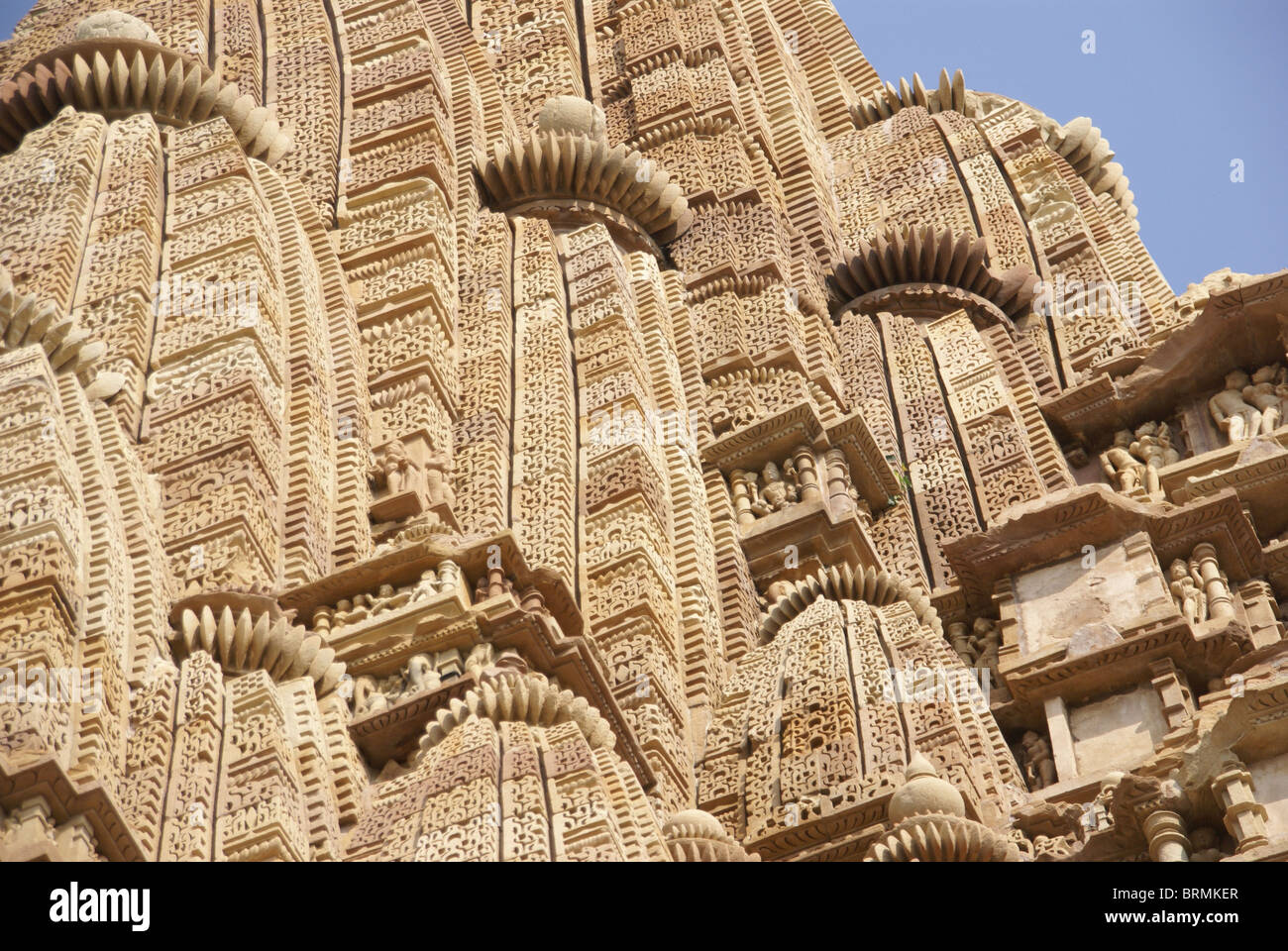 Shikara Turm geometrischen Verzierungen Kandariya Mahadeva Tempel in Khajuraho, Indien Stockfoto