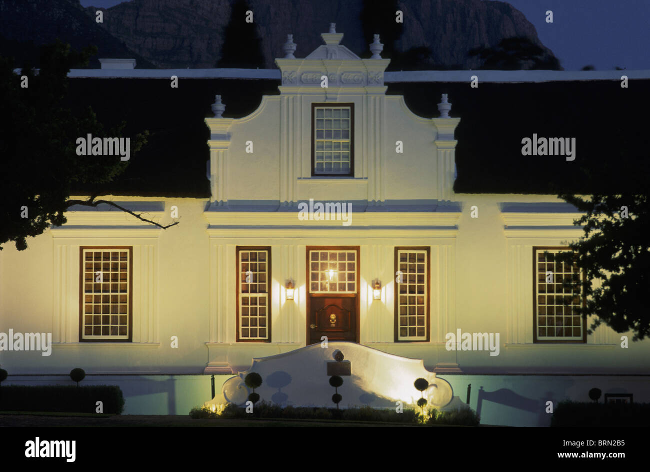 Ein Abend-Blick auf die historische Lanzerac Hotel und Gehöft Stockfoto