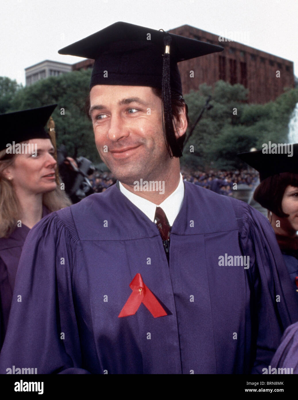 Schauspieler Alec Baldwin-Absolventen an der New York University in dieser Datei Foto. (© Richard B. Levine) Stockfoto