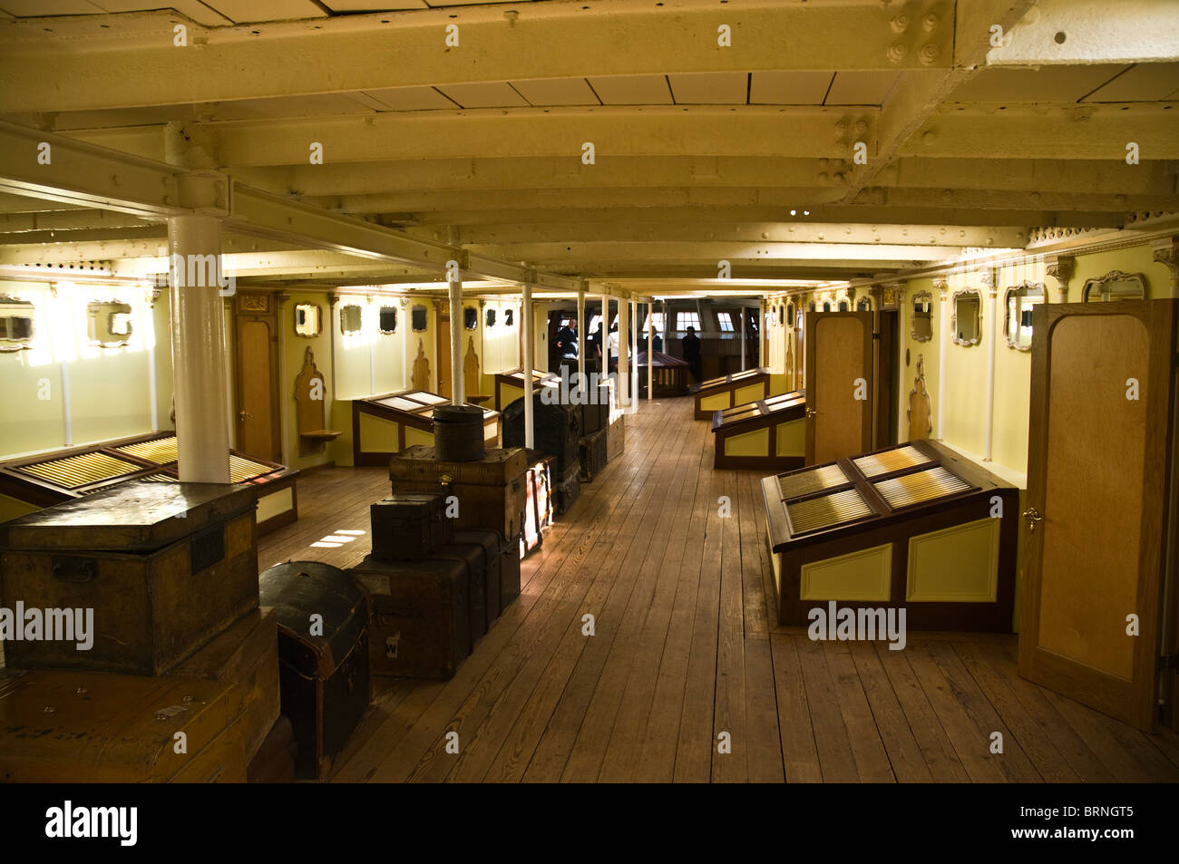 dh SS Great Britain BRISTOL DOCKS BRISTOL SS Great Britain Schiffsmuseum unter Deck First-Class Bereich Stockfoto