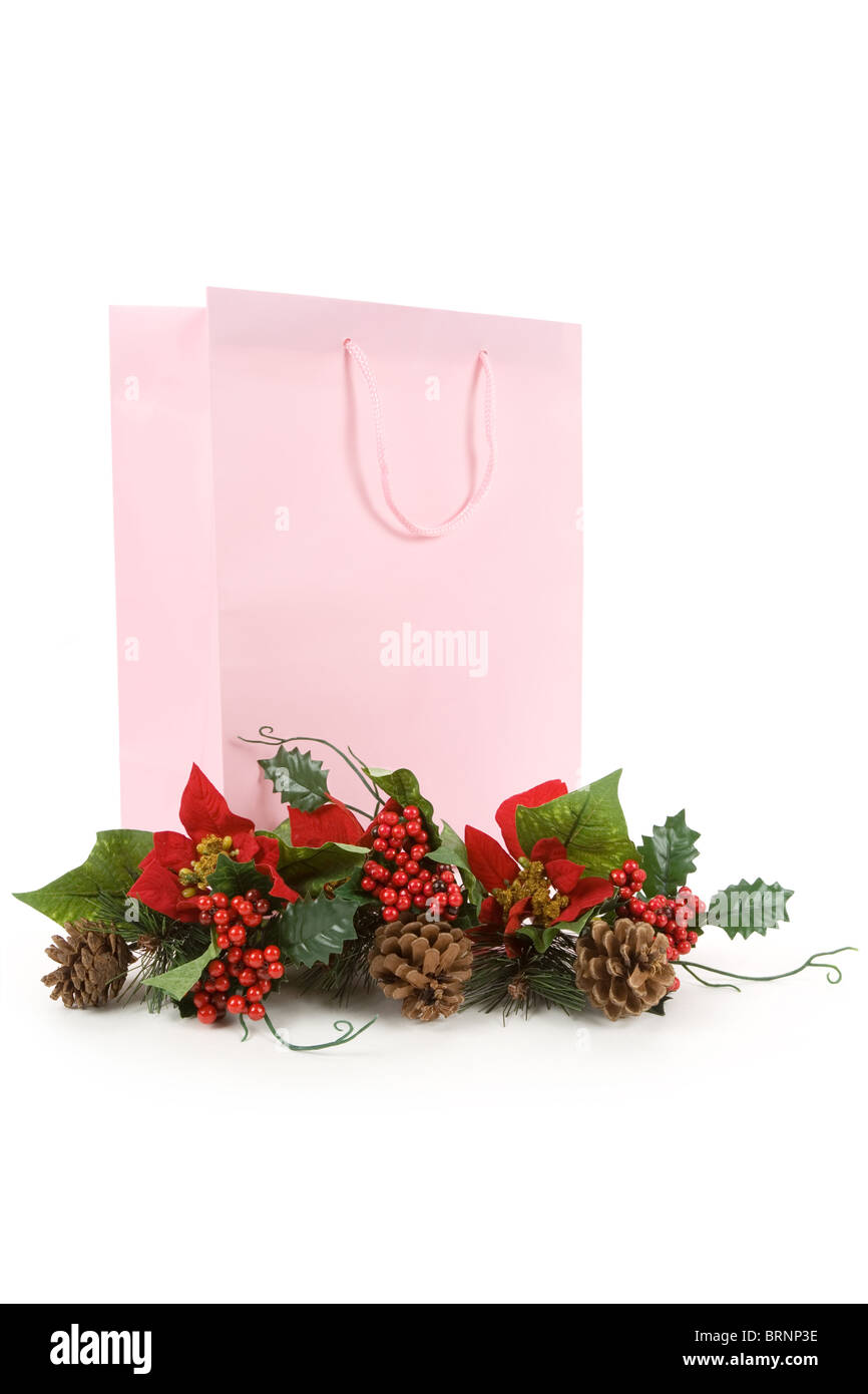 Weihnachtsdekoration und Einkaufstasche Stockfoto