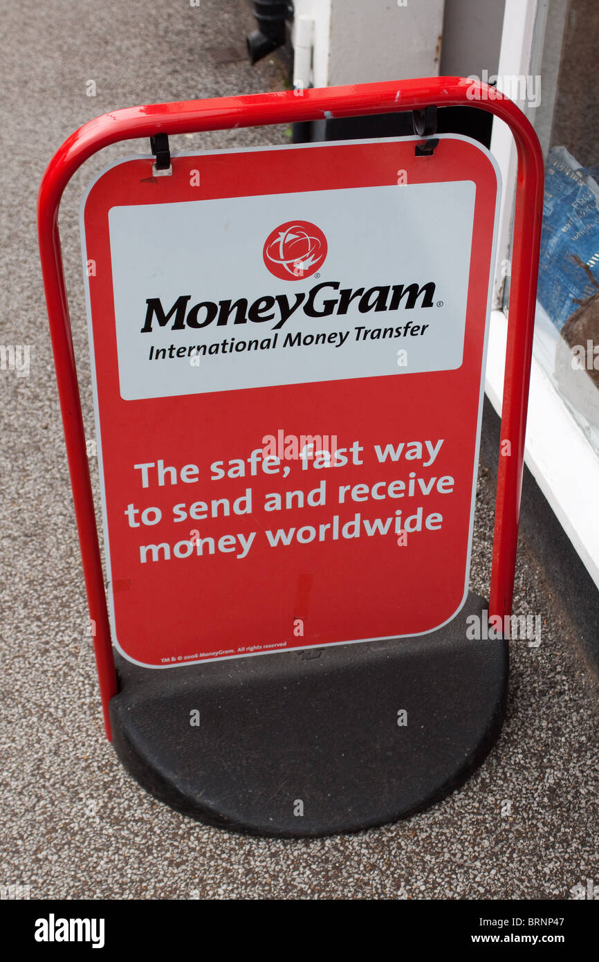 Melden Sie für Moneygram internationalen Geldtransfer in Wendover, Buckinghamshire Stockfoto