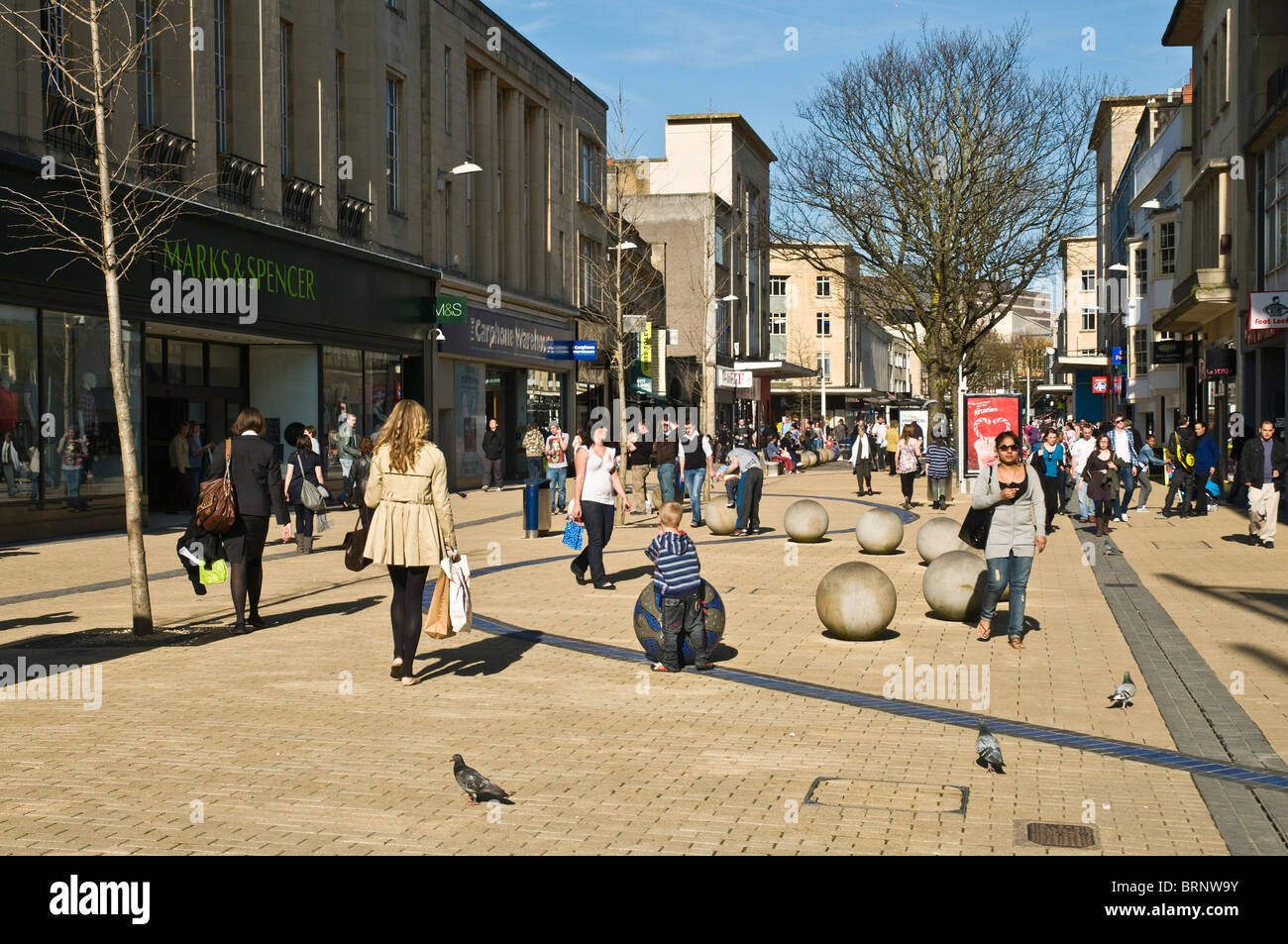 Dh Broadmead Stadt Bristol Bristol Broadmead Shopping Centre Fussgängerzone Fußgängerzone de Stadt street scene Stockfoto