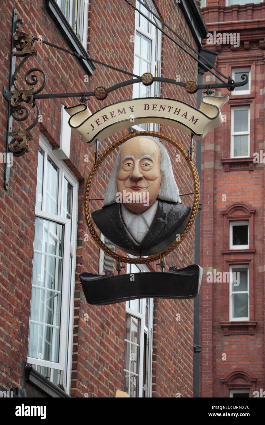 Amüsante Pub Schild über das Jeremy Bentham Public House, Universität St, London WC1E 6JL, UK. Stockfoto