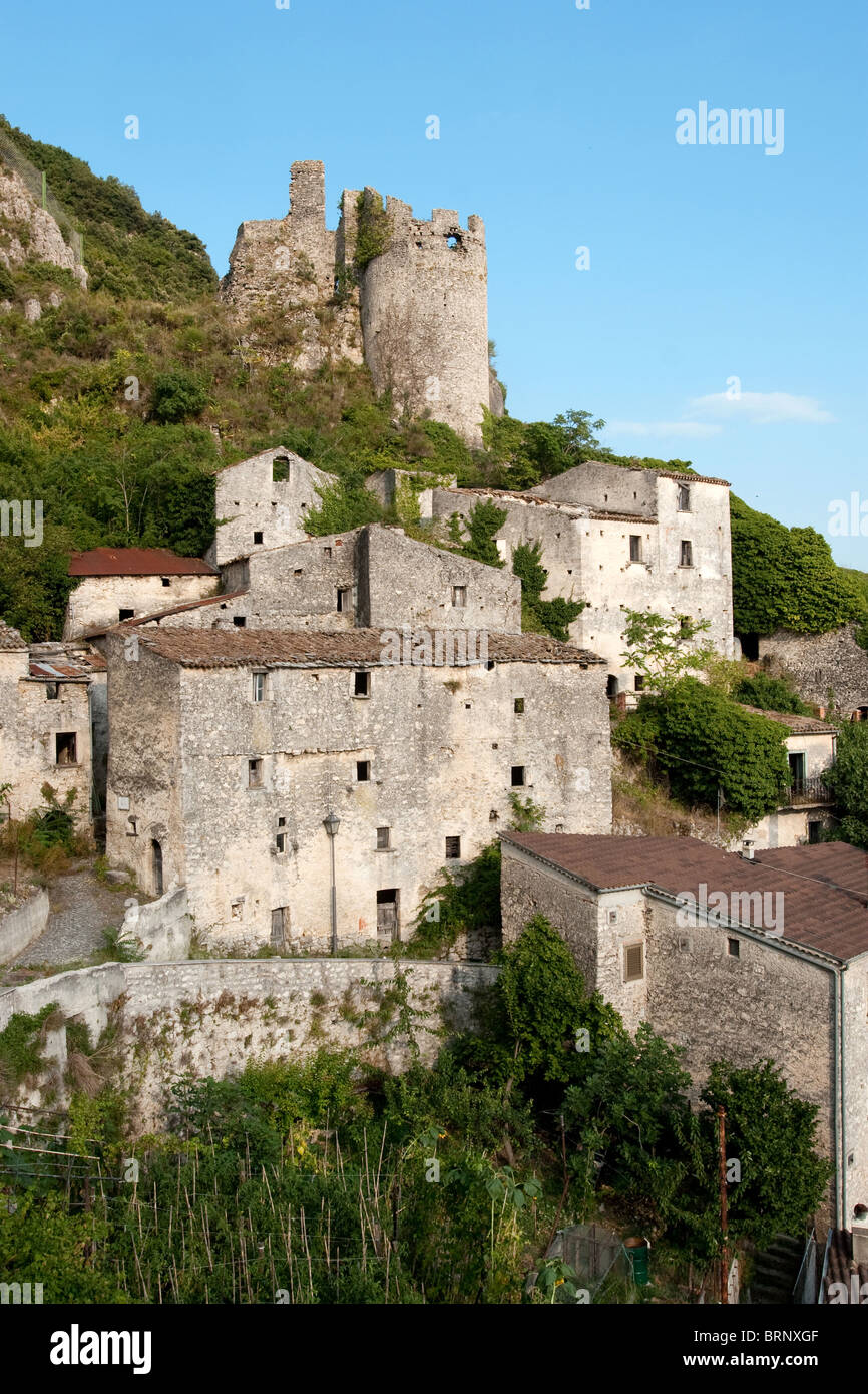 alte italienische Kleinstadt Dorf Pesche Molise Italien Stockfoto