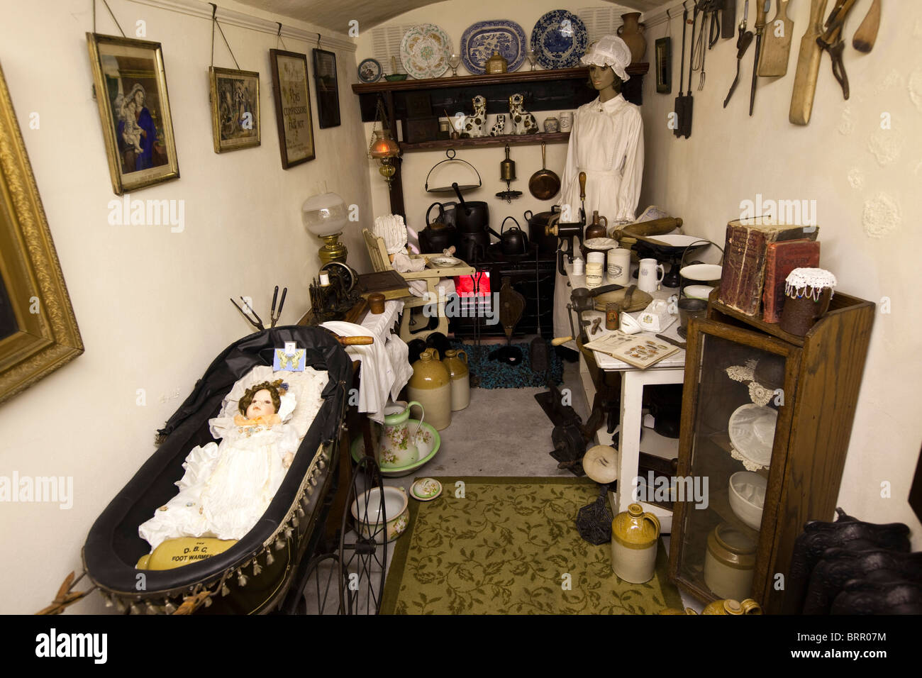 Großbritannien, England, Devon, Ilfracombe Museum, heimischen Interieur Ausstellung Stockfoto