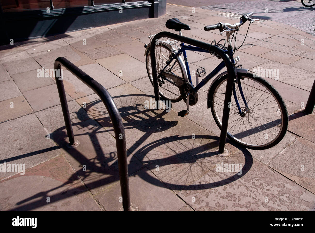Fahrrad und seinen Schatten Stockfoto