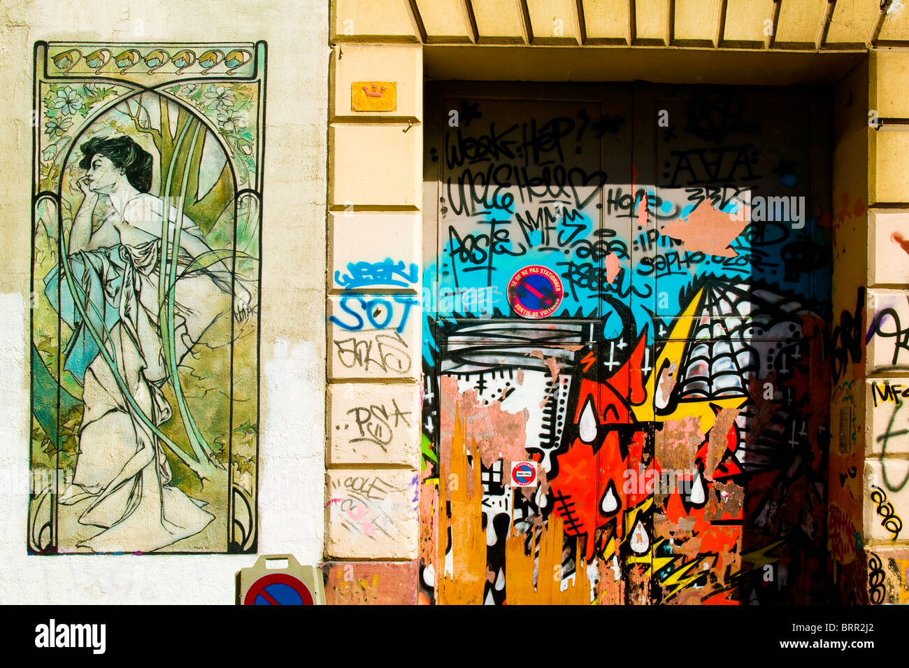 BEMALTE WAND, RUE CRUDERE, COURS JULIEN, MARSEILLE, FRANKREICH Stockfoto