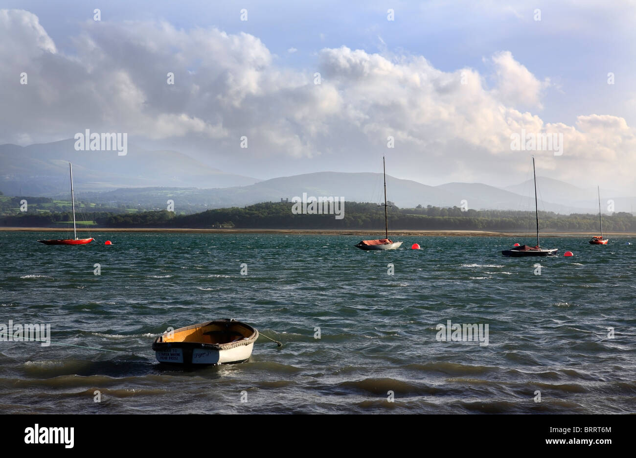 Menai Straits aus Anglesey North Wales UK UNited Kingdom Europa Stockfoto