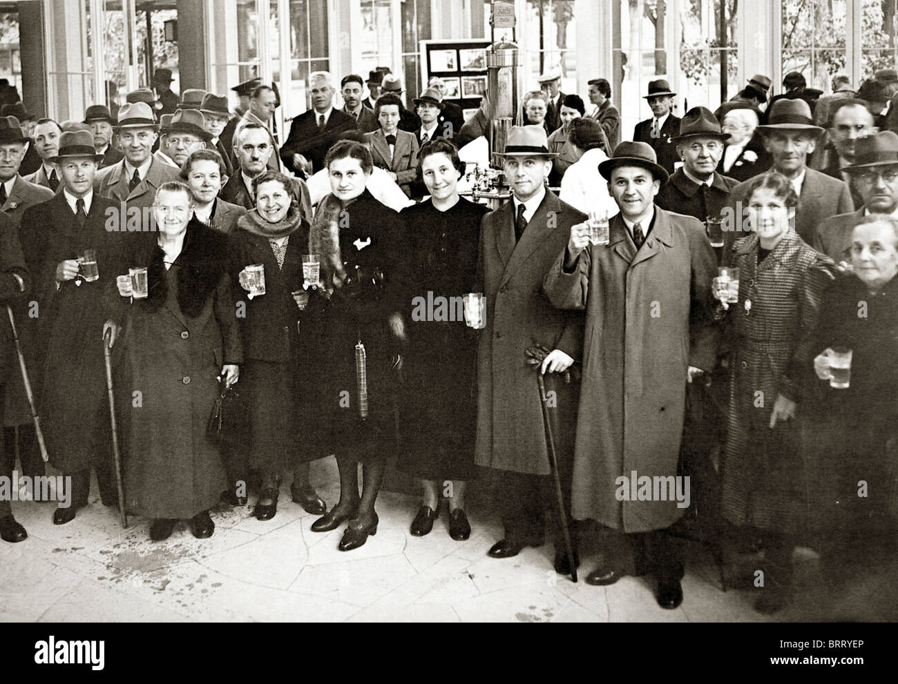 Partei, jeder trinken Bier, historisches Foto, um 1930 Stockfoto