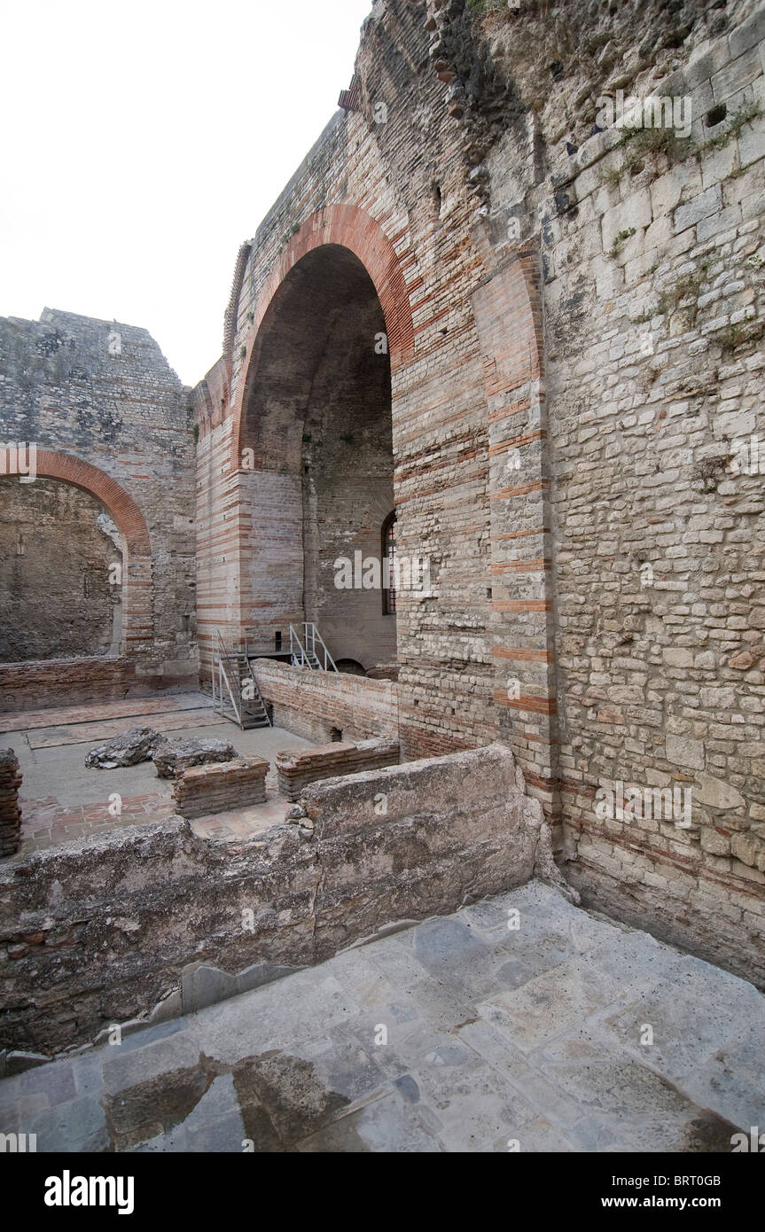 Römische Thermen in Arles. Stockfoto