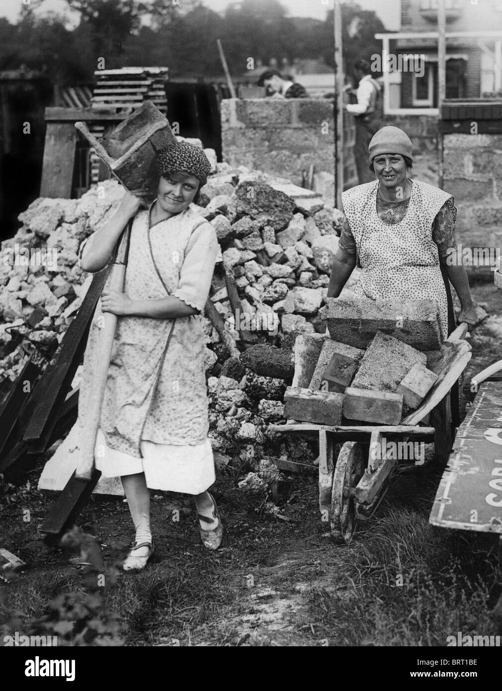 Truemmerfrauen, buchstäblich Wrack Frauen, historisches Foto, um 1947 Stockfoto